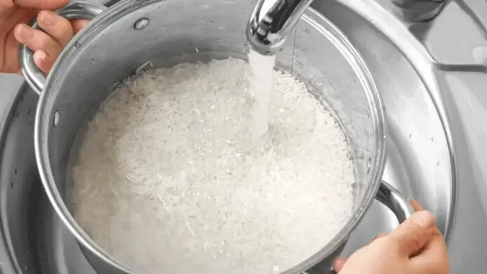 The Science of Washing Rice: Dust, Arsenic, and Microplastics