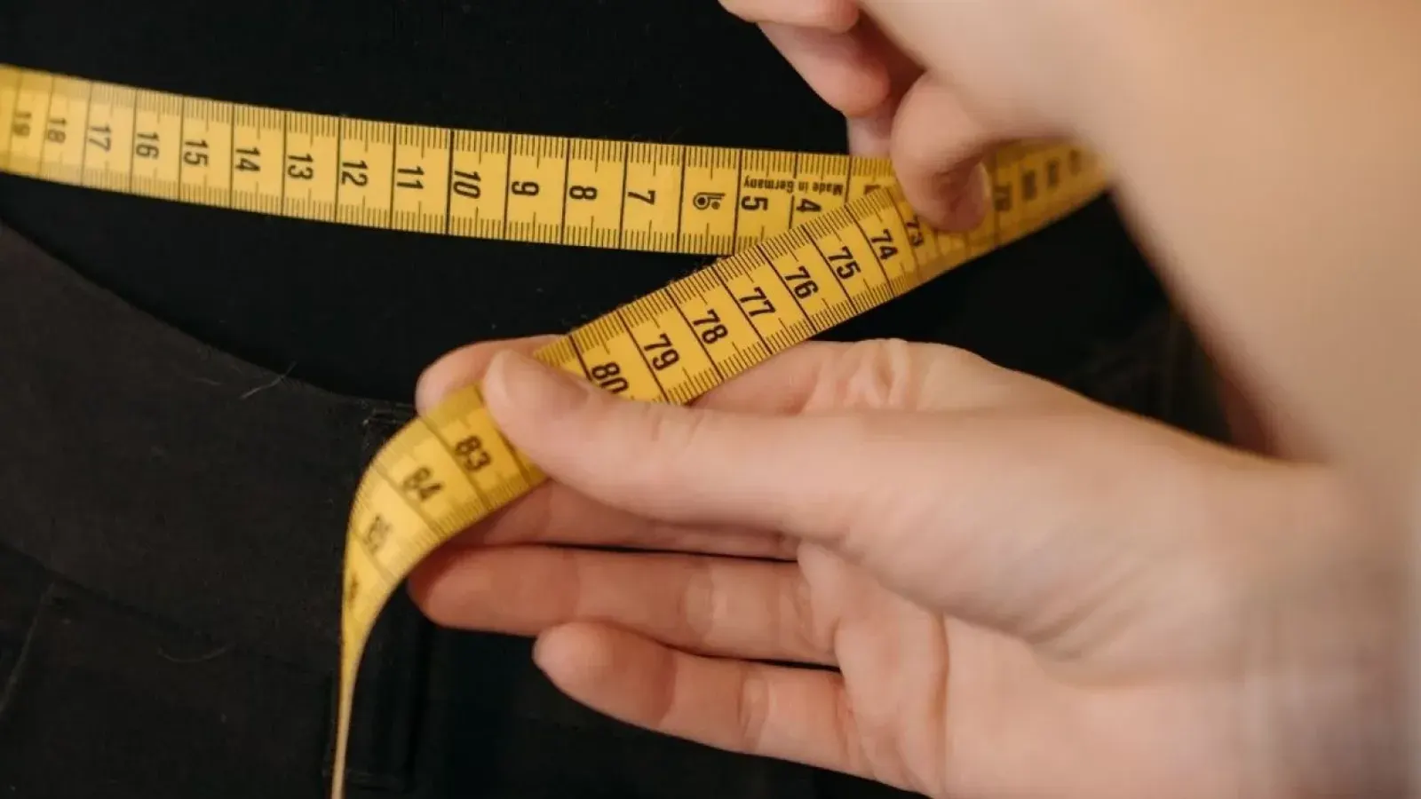 Expert Shares 5-Day Gym Routine to Cut Excess Body Fat and Build Muscle