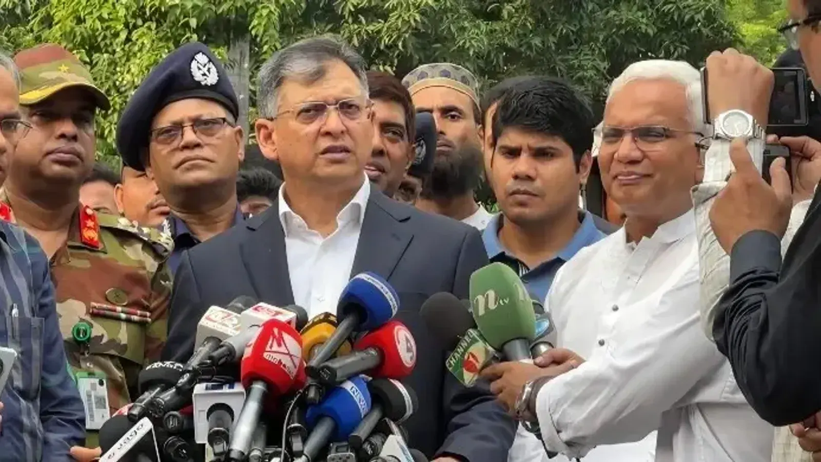 Bangladesh Home Minister Warns Police Over Extortionists After Doctor Attack