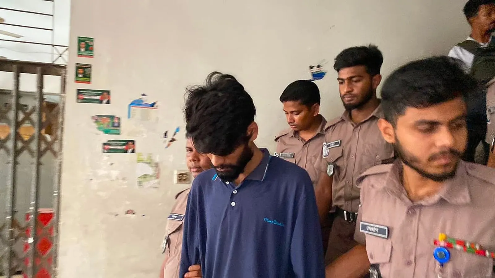 ঢামেক অধ্যাপককে মারধর ও চাঁদা দাবি: ফারহান শাহরিয়ারের রিমান্ড মঞ্জুর