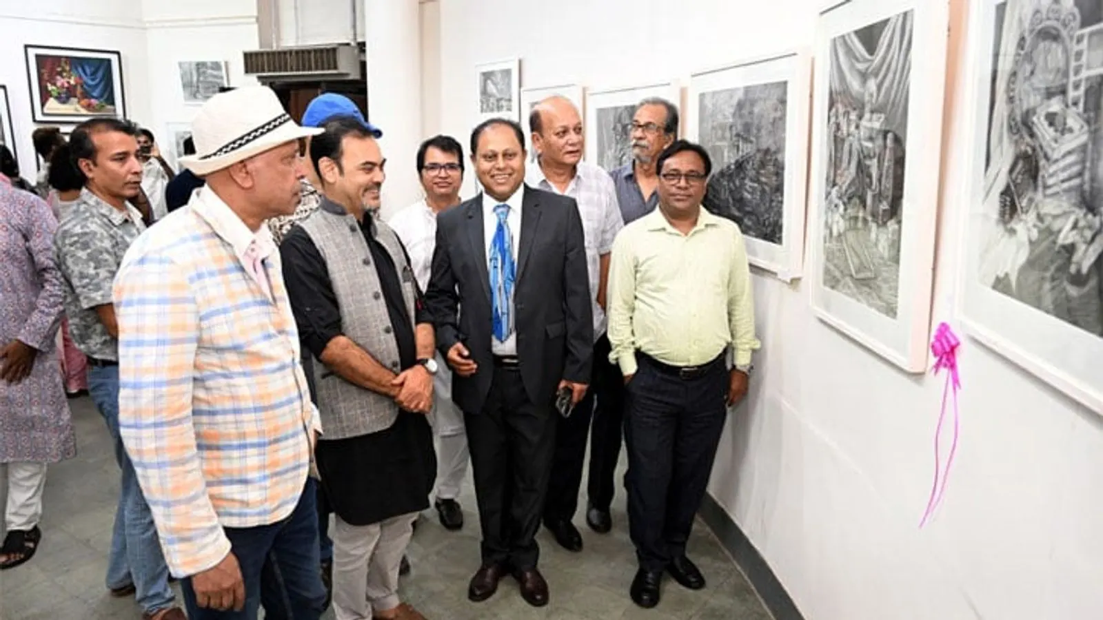 Dhaka University Drawing and Painting Dept Holds Annual Exhibition