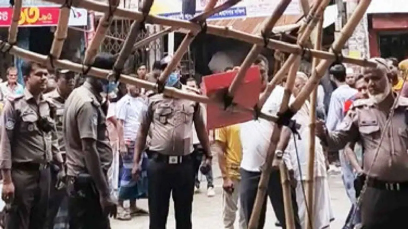 DMP Traffic Division Conducts Anti-Encroachment Drive in Dhaka