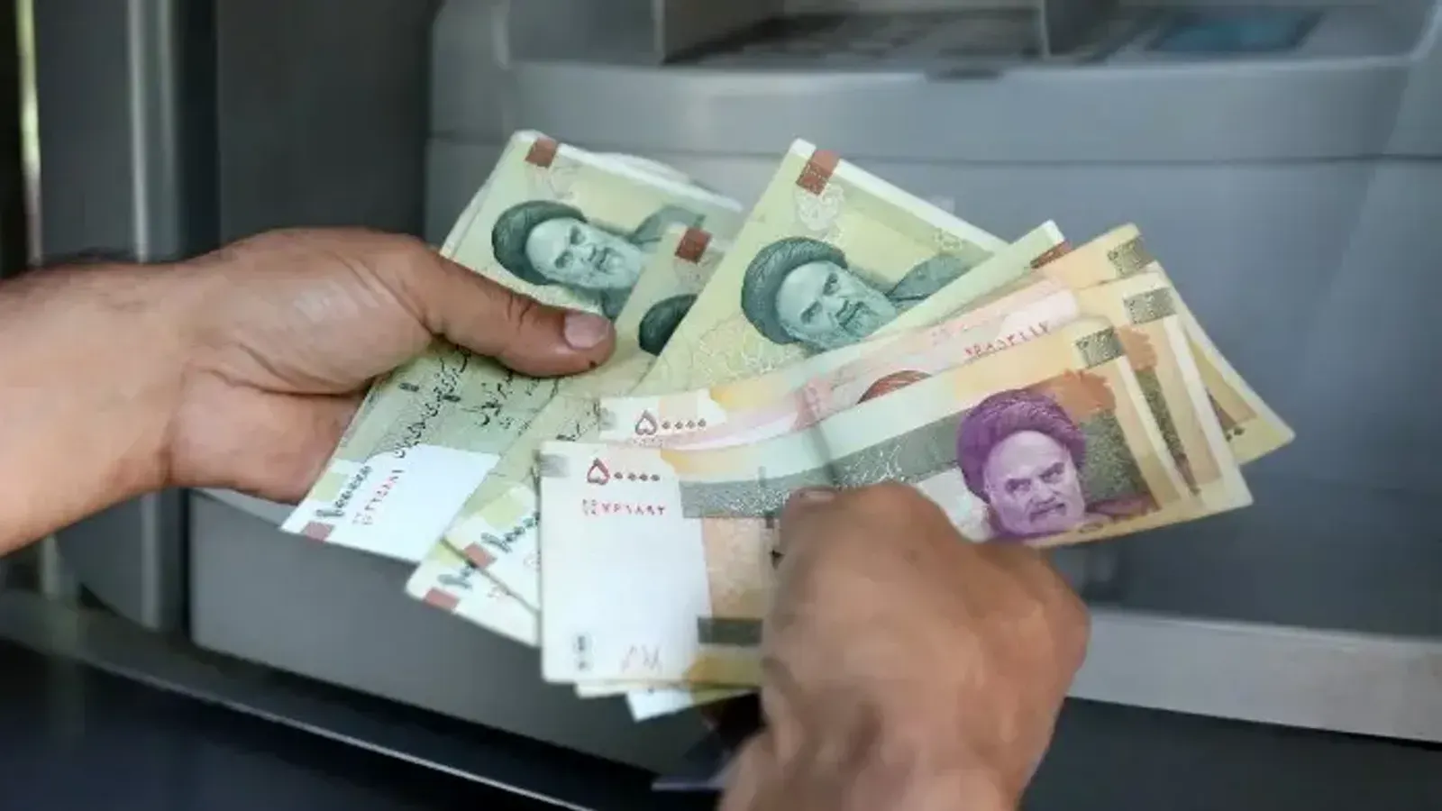 Iran Rial Collapse Triggers Severe Inflation and Surging Living Costs