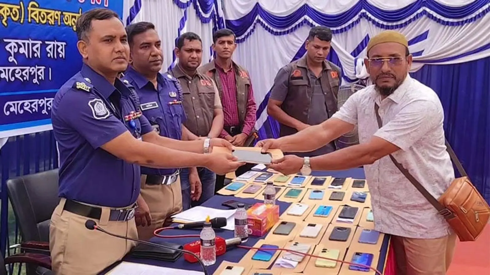 Meherpur Police Return 108 Lost Phones and Tk 17.43 Lakh to Owners