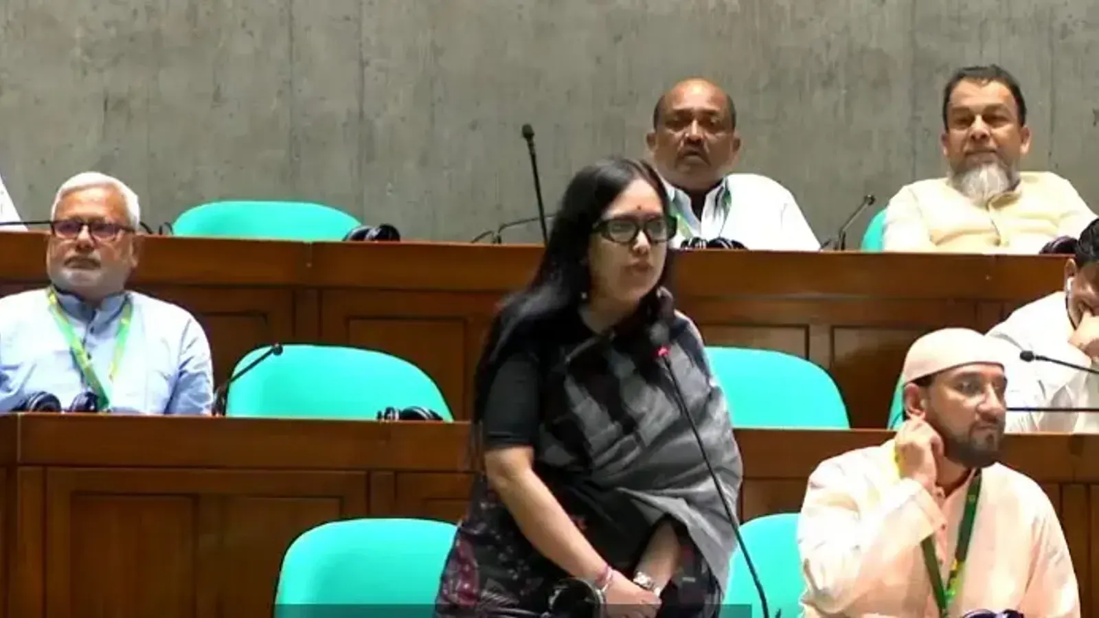 Rumin Farhana Critiques Ministers in Parliament Over Inflation and Security