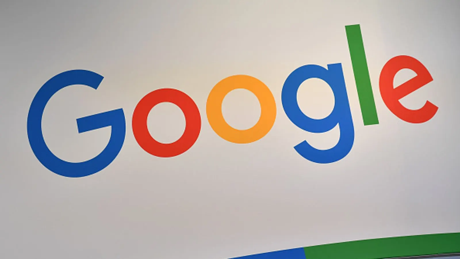 Google AI Search Tool Faces Backlash Over Allegations of Islamophobic and Racist Bias