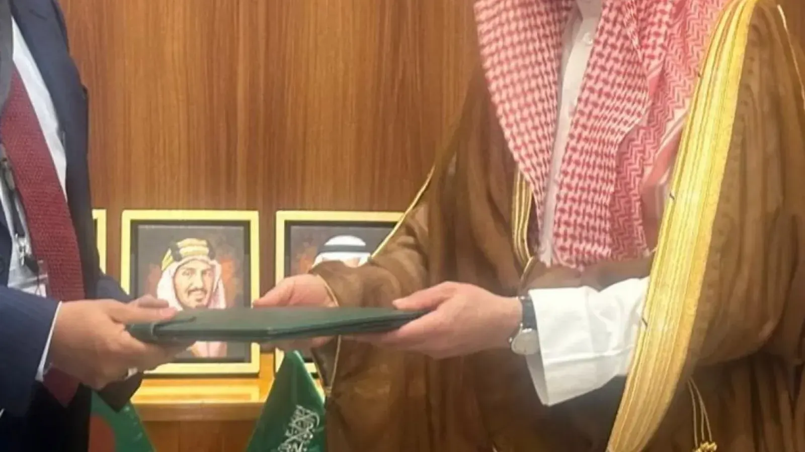 Bangladesh State Minister Meets Saudi Foreign Minister in Jeddah
