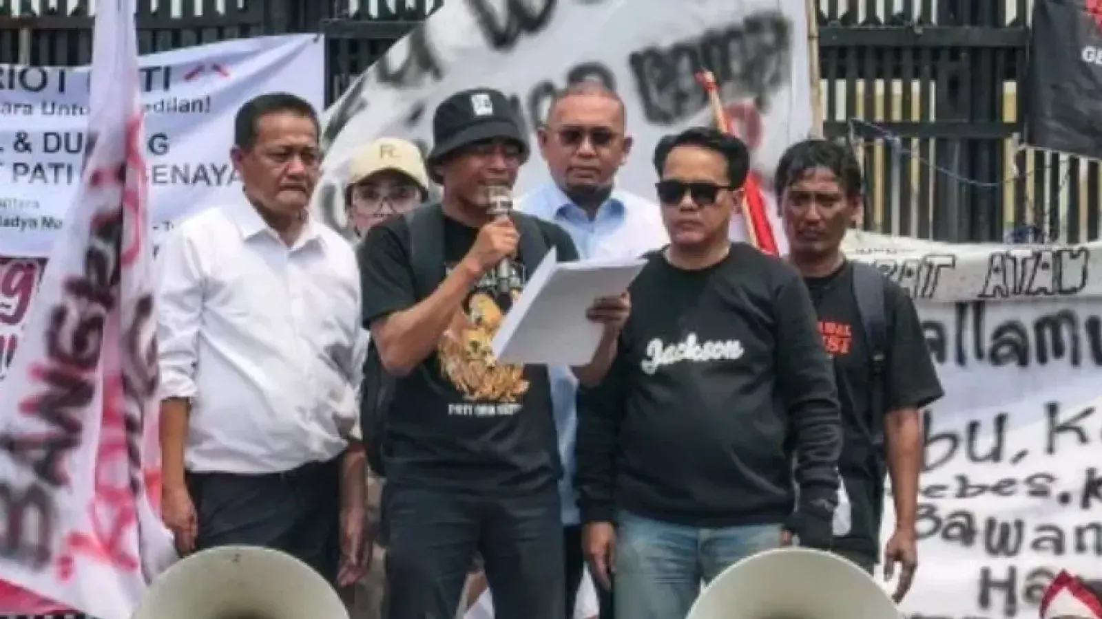Jakarta Protests Demand Asset Forfeiture Law Amid Clashes