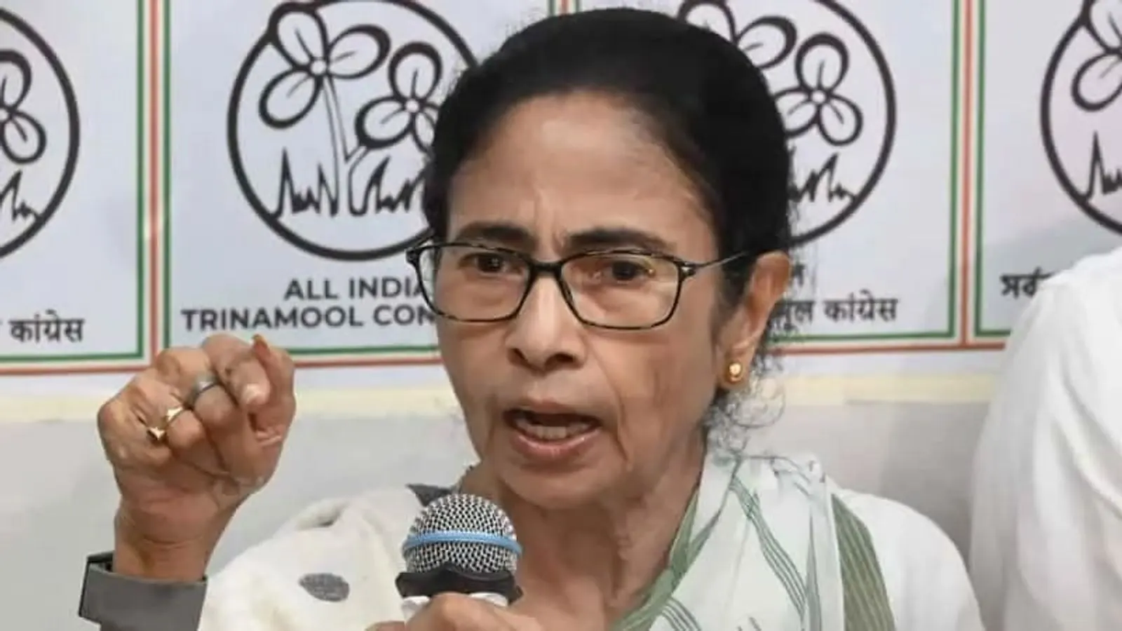 Kolkata Sees Rival Rallies as TMC and BJP Mark Anniversaries