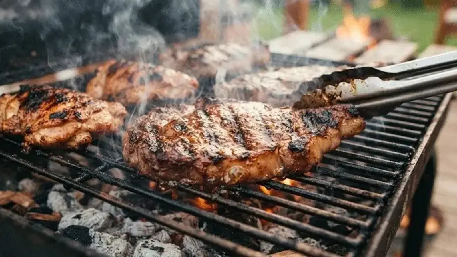 Health Risks Linked to Consuming Burnt Foods and Meats