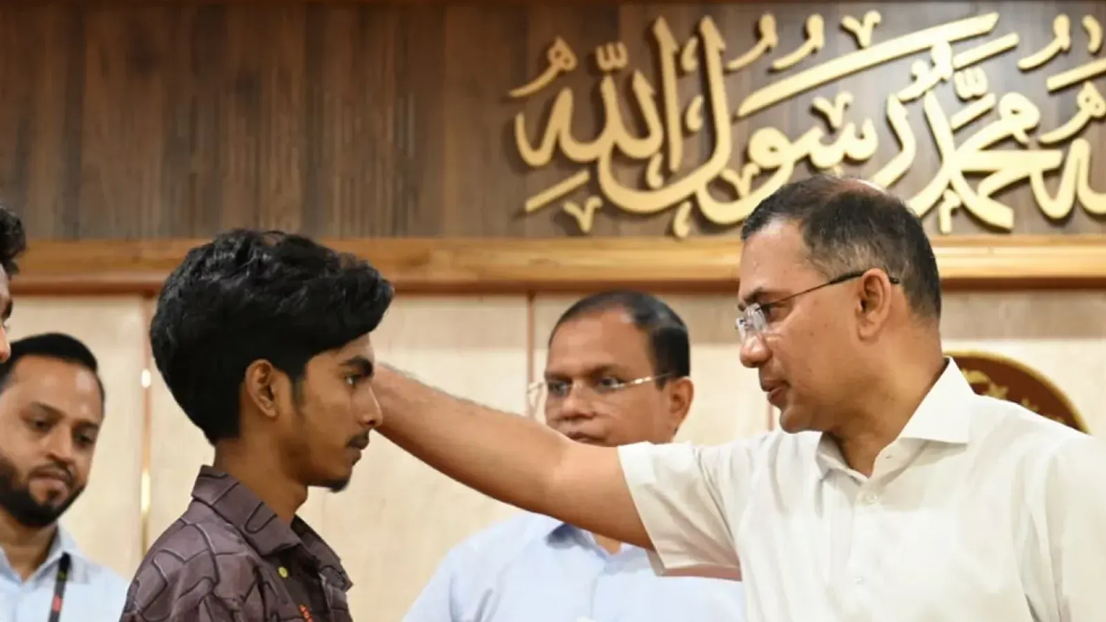 শহীদ ও গুম হওয়া ৭৪ পরিবারকে চাকরির নিয়োগপত্র দিলেন প্রধানমন্ত্রী