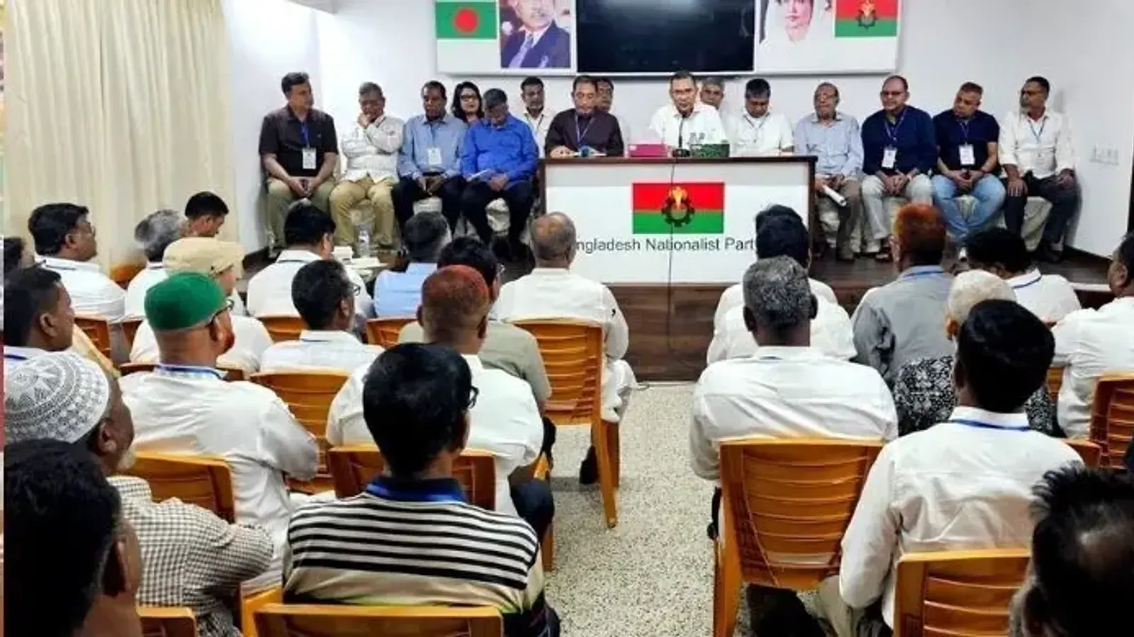 Tarique Rahman Meets Bogura BNP Leaders in Dhaka