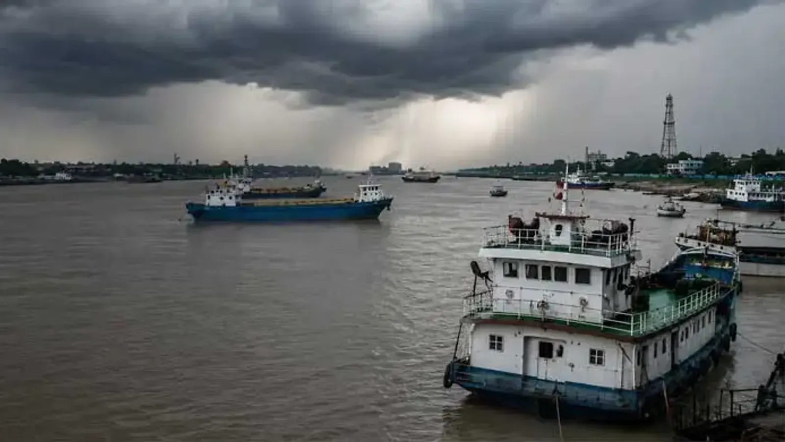 Bangladesh Issues Weather Warning as Storms Hit Inland Riverports