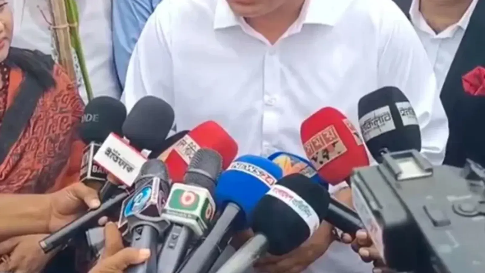 মালয়েশিয়ায় দুই লাখ কর্মী পাঠানোর ঘোষণা, প্রক্রিয়া সেপ্টেম্বরে