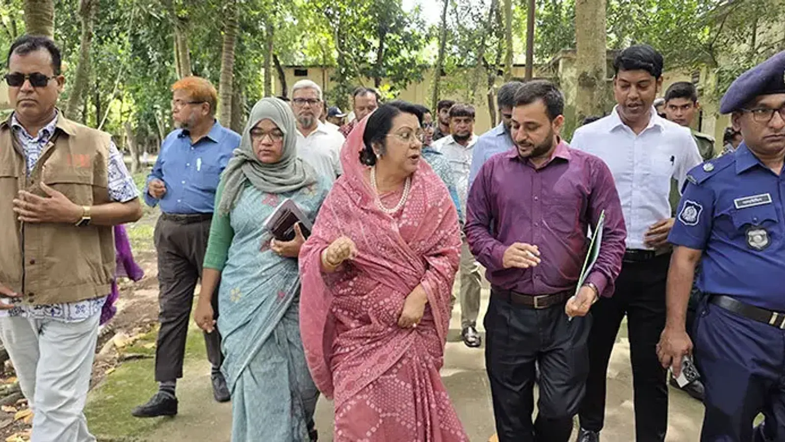 Bangladesh Food Minister Inspects Warehouse in Manikganj