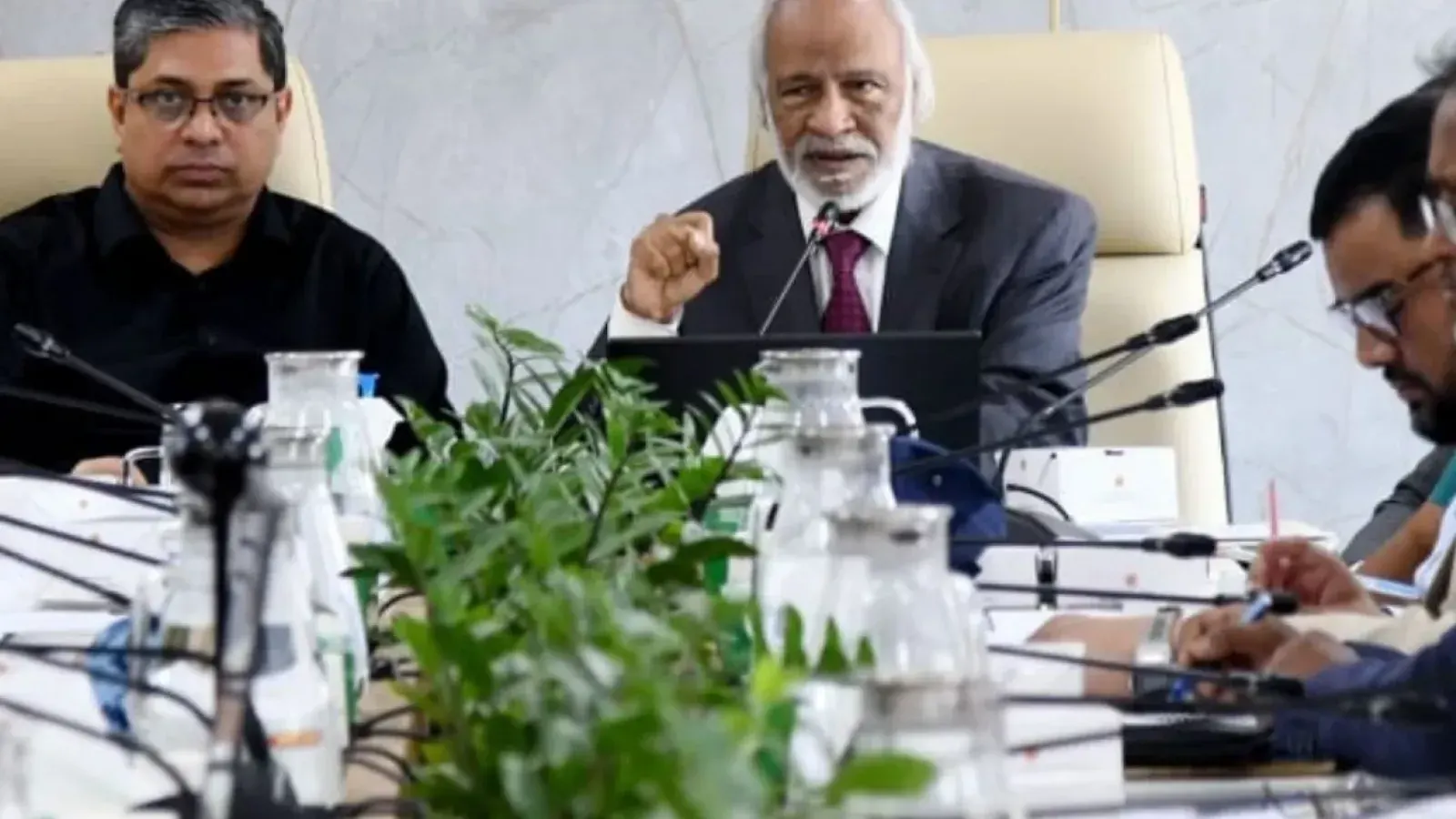 Bangladesh Task Force Holds Emergency Meeting to Tackle Mosquito-Borne Diseases