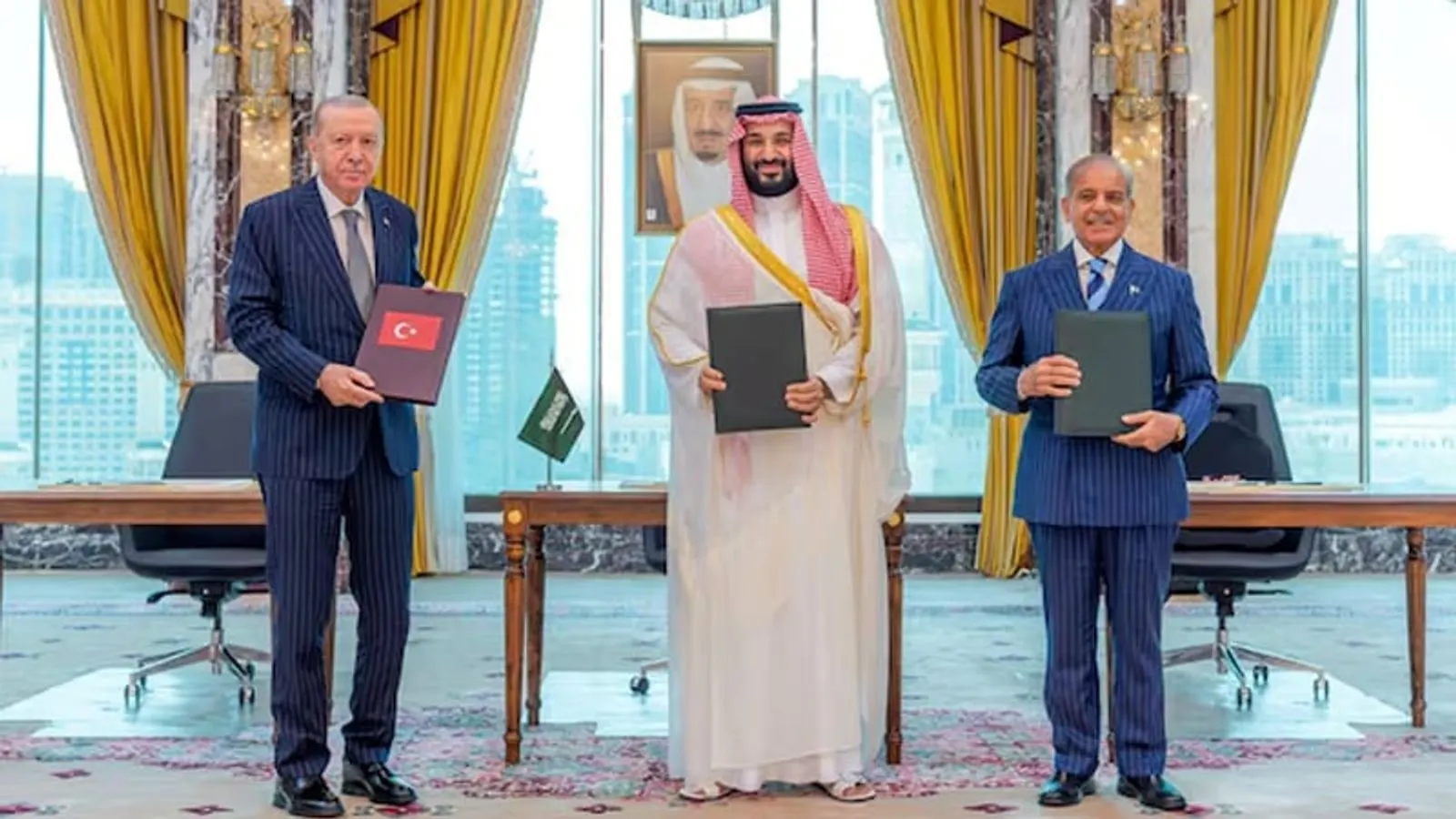 Turkey, Saudi Arabia and Pakistan to Hold First Defense Pact Talks in Istanbul