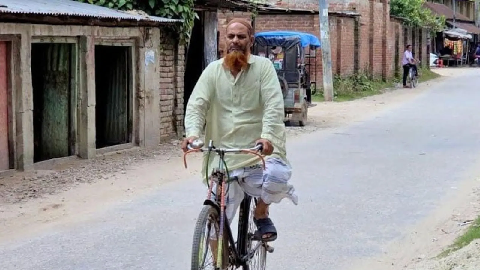 Dinajpur Records 35.5C As Weather Office Hints At Rain