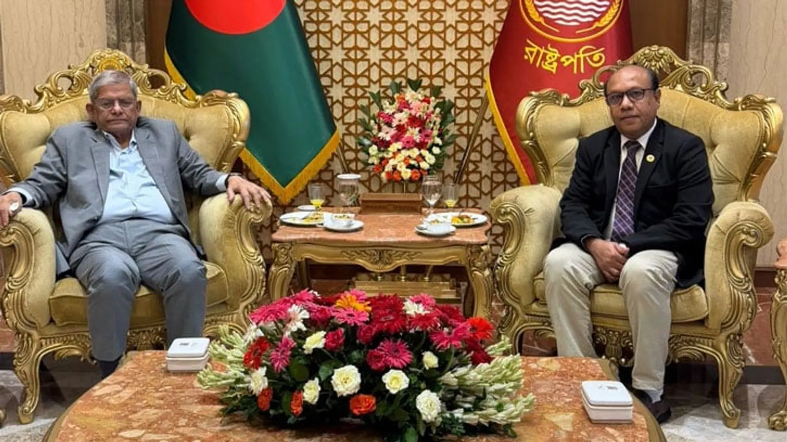 Noborubee Vice-Chancellor Meets President Fakhrul Islam Alamgir