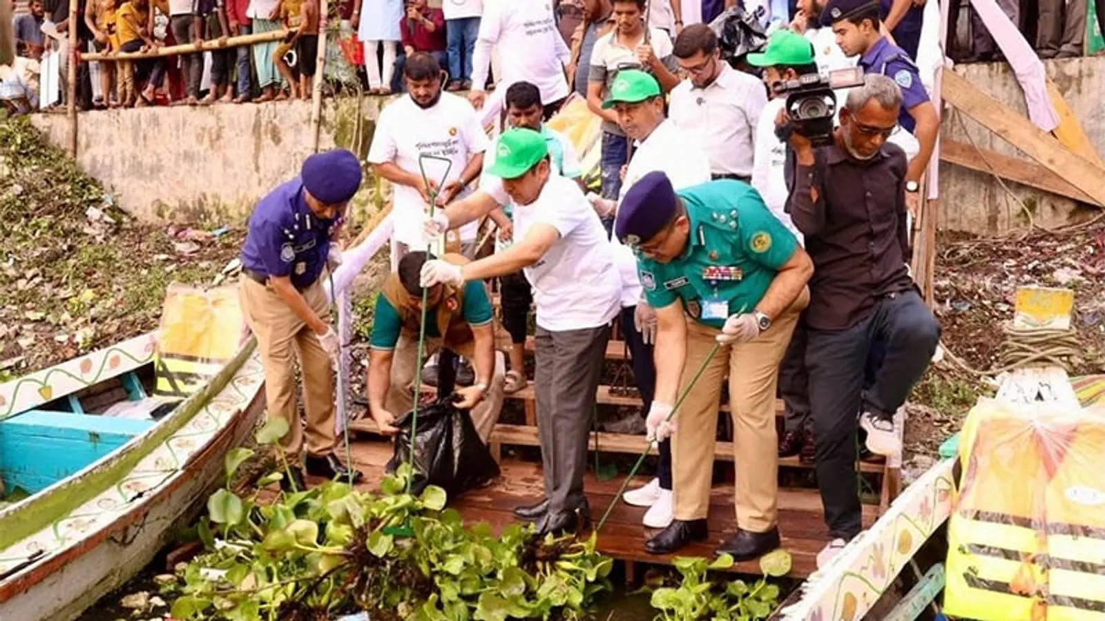চট্টগ্রামে শুরু হলো পুকুর পরিষ্কার-পরিচ্ছন্নতা কর্মসূচি