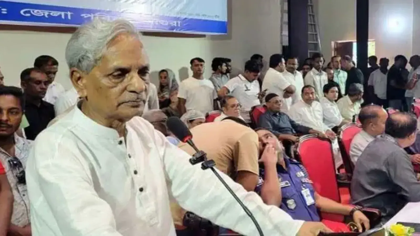 মাগুরায় সংস্কৃতি মন্ত্রীর বক্তব্য: ফ্যাসিবাদী সরকারের লুটপাট ও মাদক
