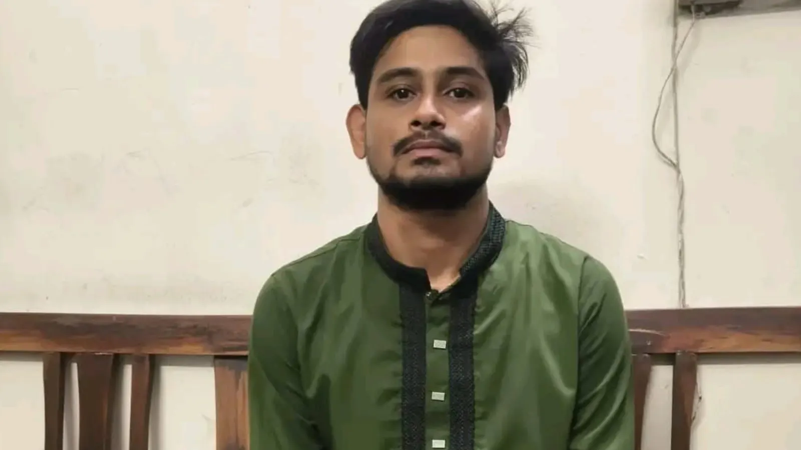 রাজশাহী বিশ্ববিদ্যালয় ছাত্রদল নেতাসহ মাদক উদ্ধার