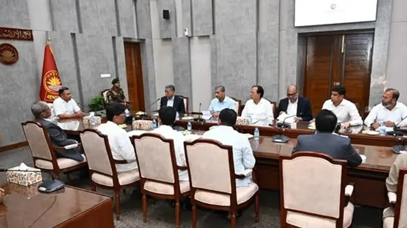 কাঁচা মরিচ ও টমেটো আমদানিতে শুল্ক ছাড়ের অনুমোদন মন্ত্রিসভার