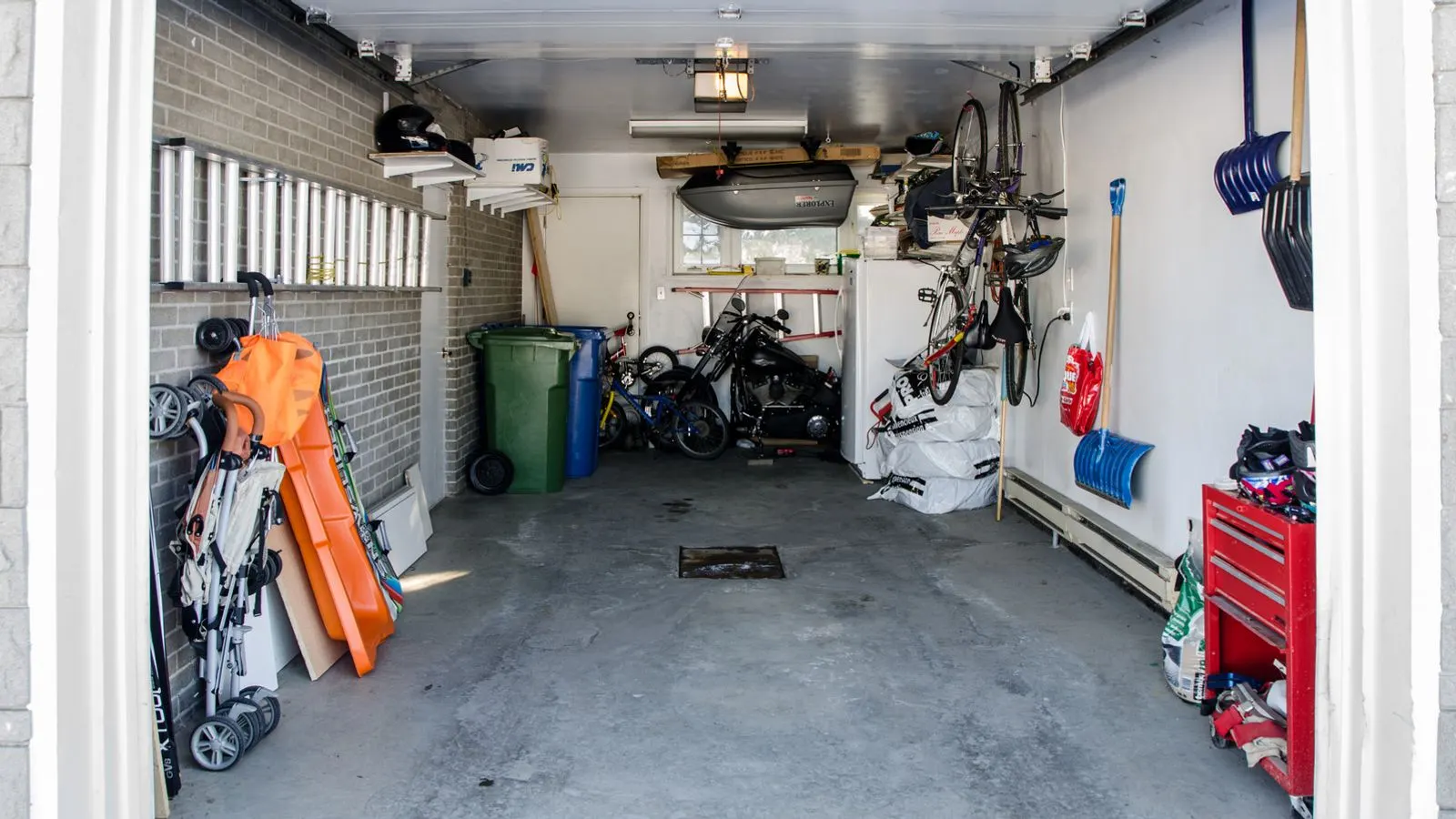 Risks of Storing Electronics in Non-Climate-Controlled Garages