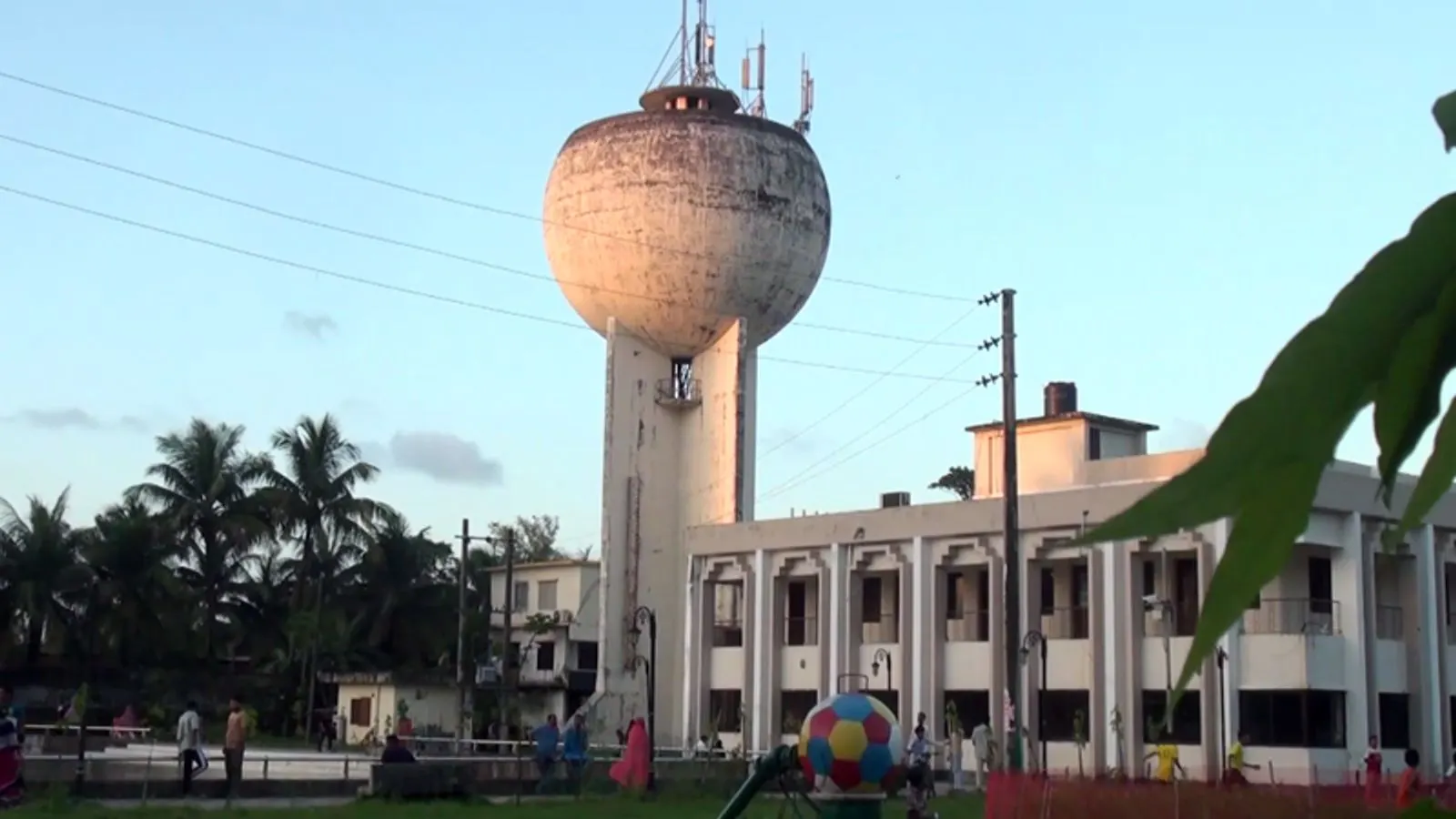 Severe Water Crisis and Power Outages Strike Patuakhali Town