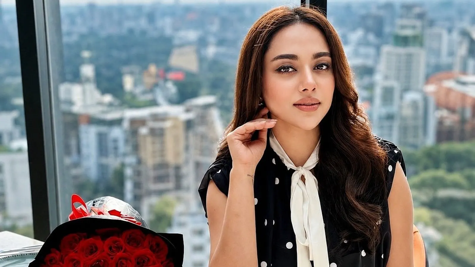 বেসরকারি ব্যাংকে চাকরি নিলেন অভিনেত্রী তমা মির্জা