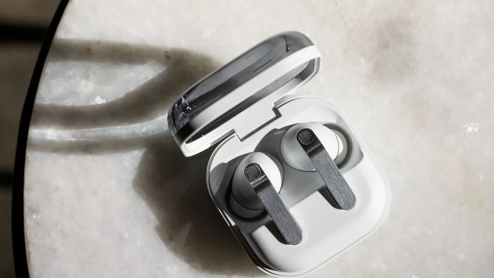 Samsung Developing New 'Galaxy H1' Over-Ear Headphones