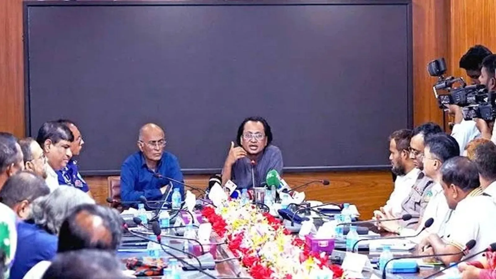 Dr. Zahed Ur Rahman stresses social media use for govt info in Rangpur
