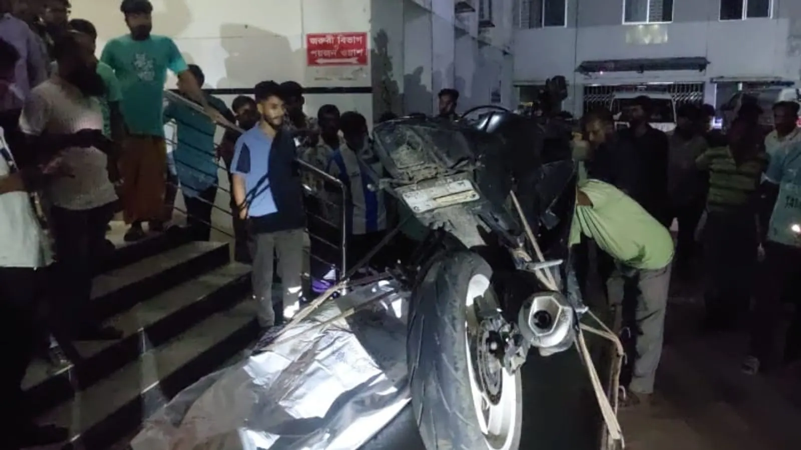 ভাঙ্গায় এক্সপ্রেসওয়েতে মোটরসাইকেলের ধাক্কায় পথচারী ও চালক নিহত