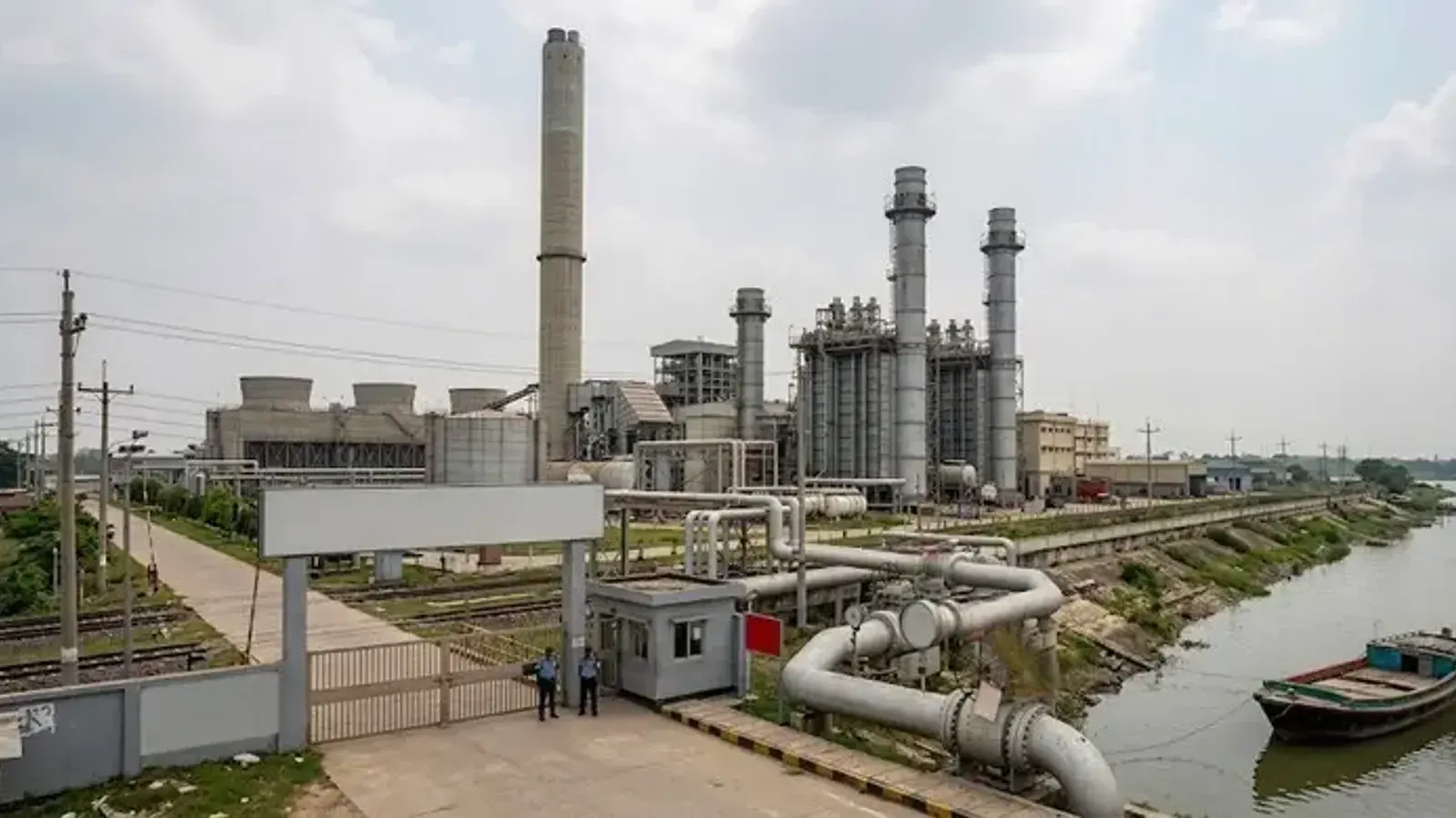 Bangladesh Power Generation Hit as Gas Shortage Idles Over 6,000 MW