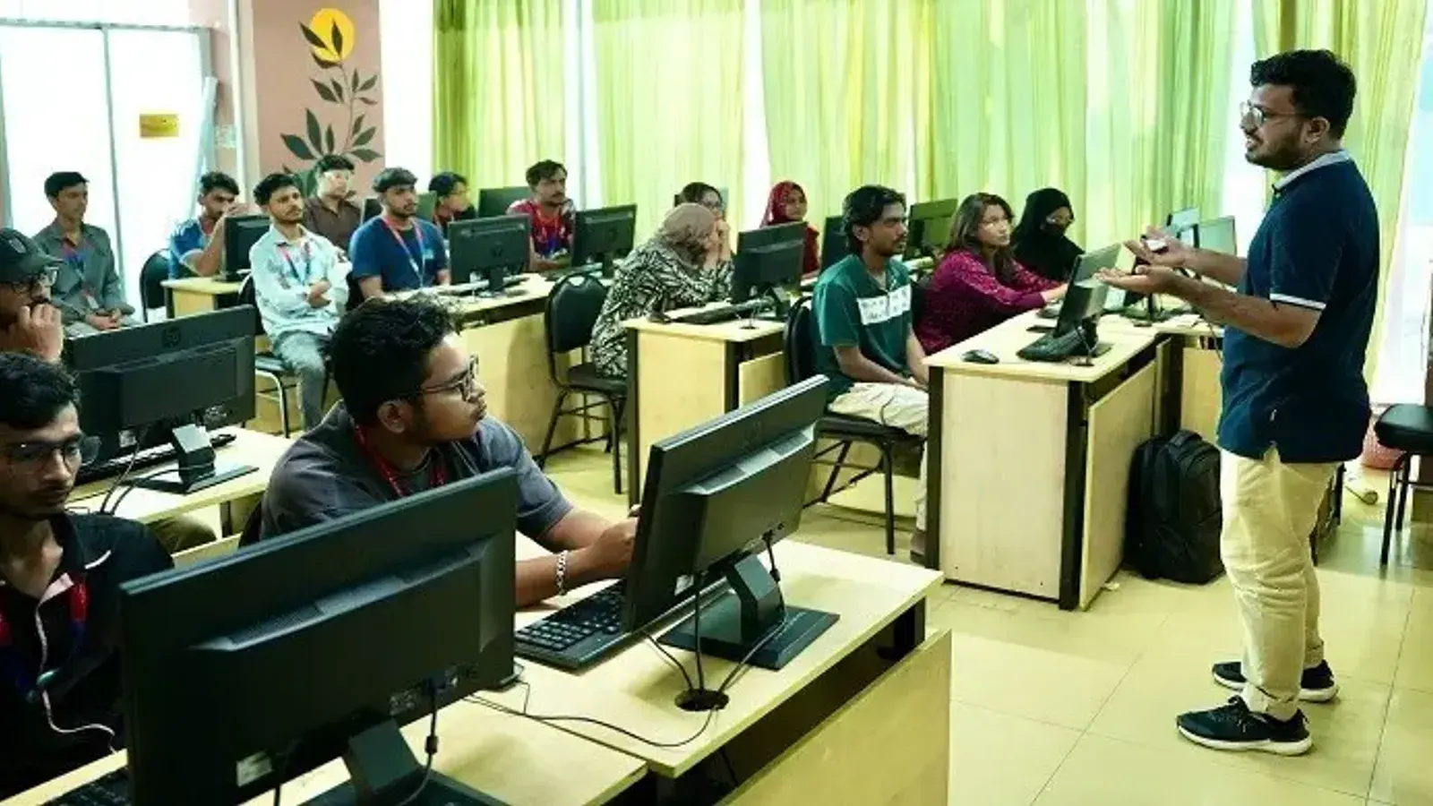 এসএসসি পাসের পর ১০ ডিপ্লোমা ও কারিগরি শিক্ষার সুযোগ