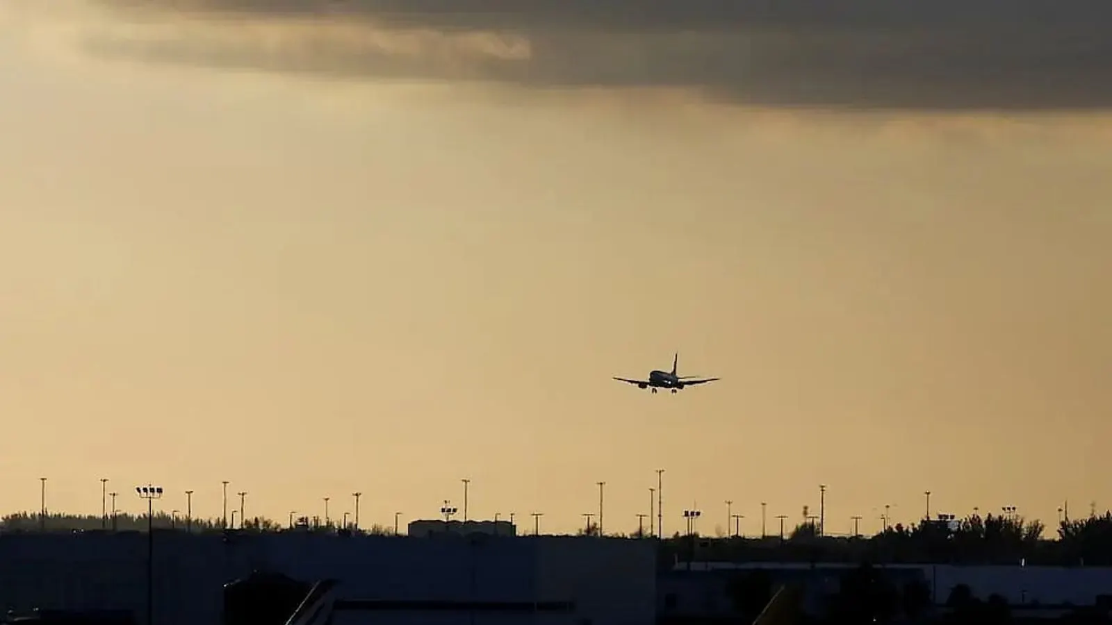 Alaska Charter Plane Crash Kills Eight Near Cape Newenham