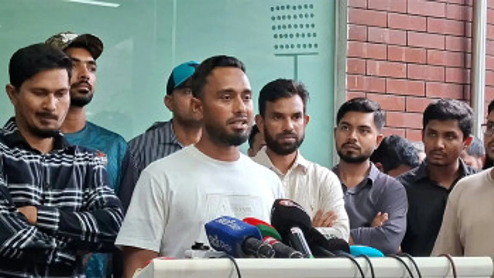 বিপিএল না হওয়ায় বিপাকে ক্রিকেটাররা, কোয়াবের দীর্ঘমেয়াদী পরিকল্পনা