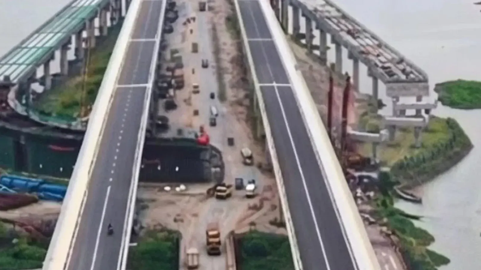 Dhaka-Ashulia Elevated Expressway Project Opens Two New Service Bridges