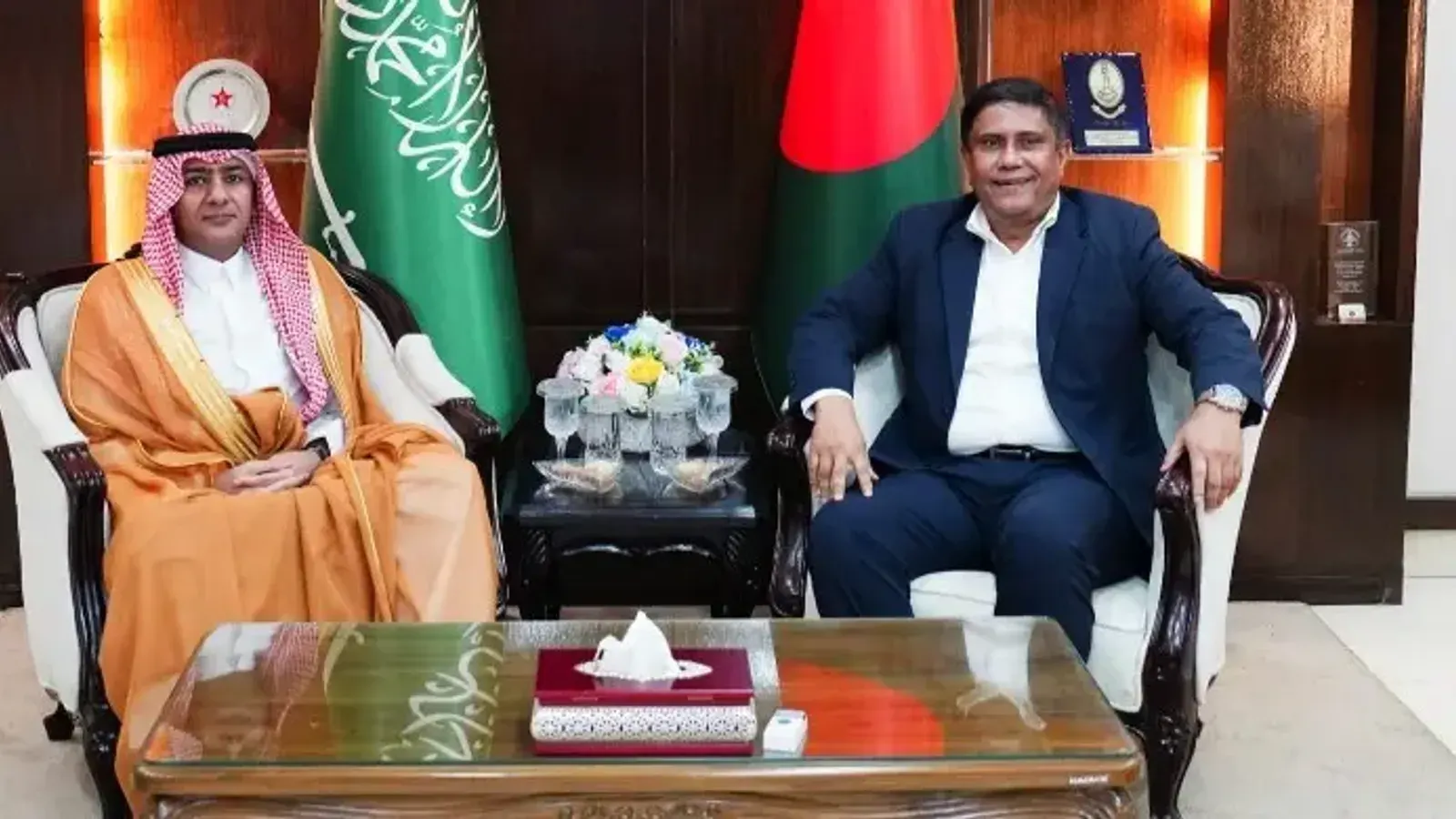 Bangladesh, Saudi Arabia Discuss Stronger Military Partnership in Dhaka