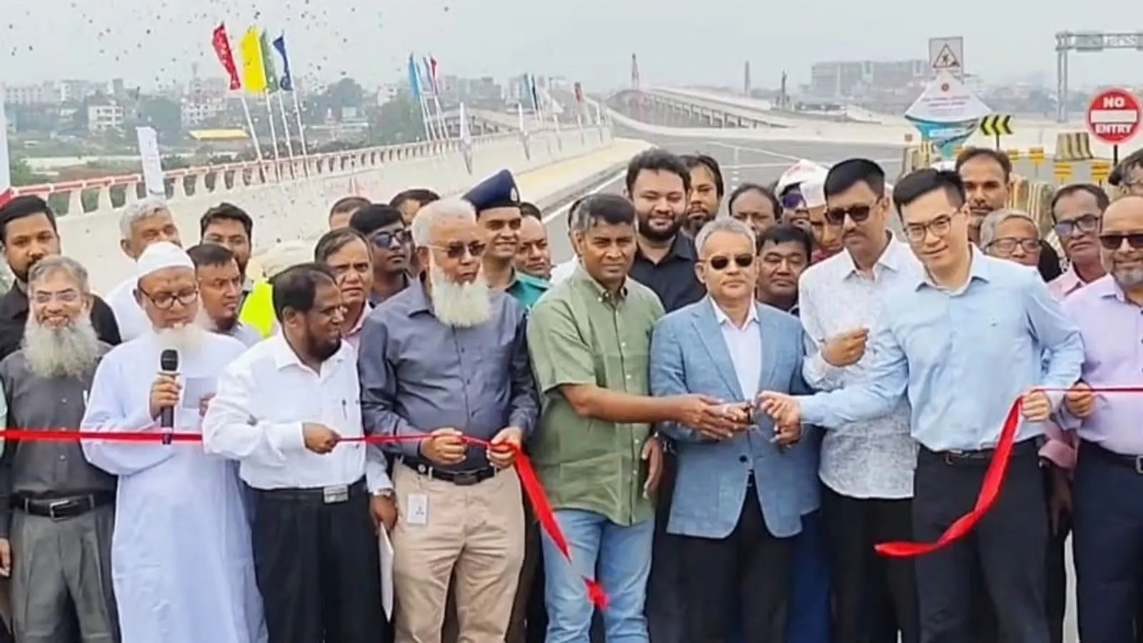 উন্মুক্ত হলো ঢাকা-আশুলিয়া এলিভেটেড এক্সপ্রেসওয়ের সার্ভিস সেতু