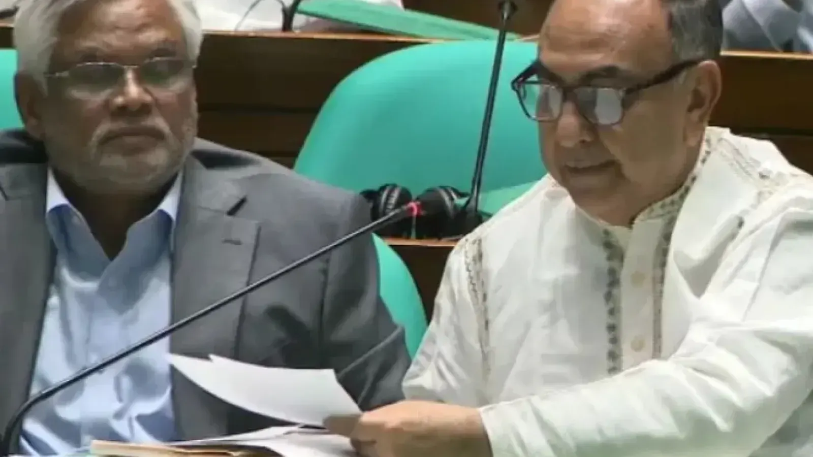 Mirza Abbas Returns to Parliament After Medical Leave