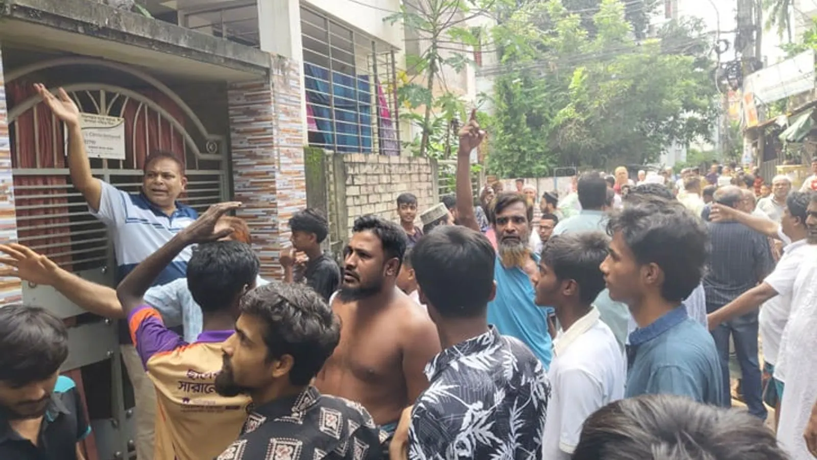 Angry Mob Attacks Alleged Drug Dealer's House in Khulna