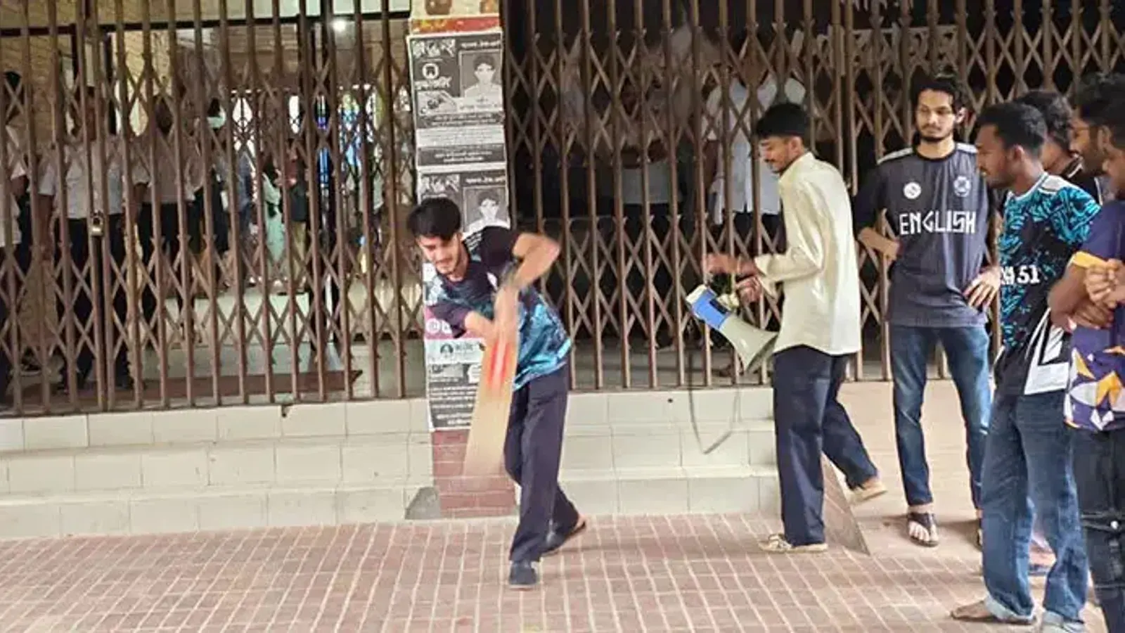 JU Students Lock Administrative Building Over Hall Renovation Demands