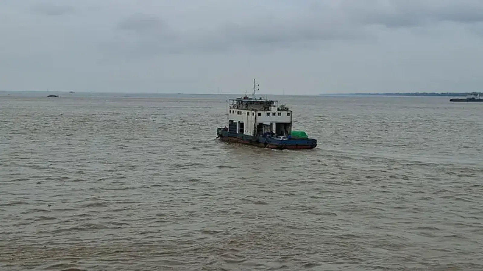 Strong Currents Leave BIWTC Ro-Ro Ferry Hamidur Rahman Drifting