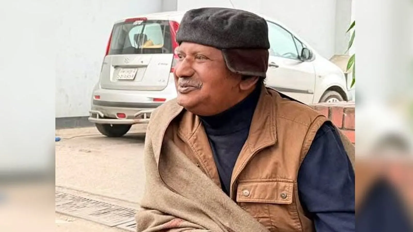 Writer Amirul Islam on life support in critical condition