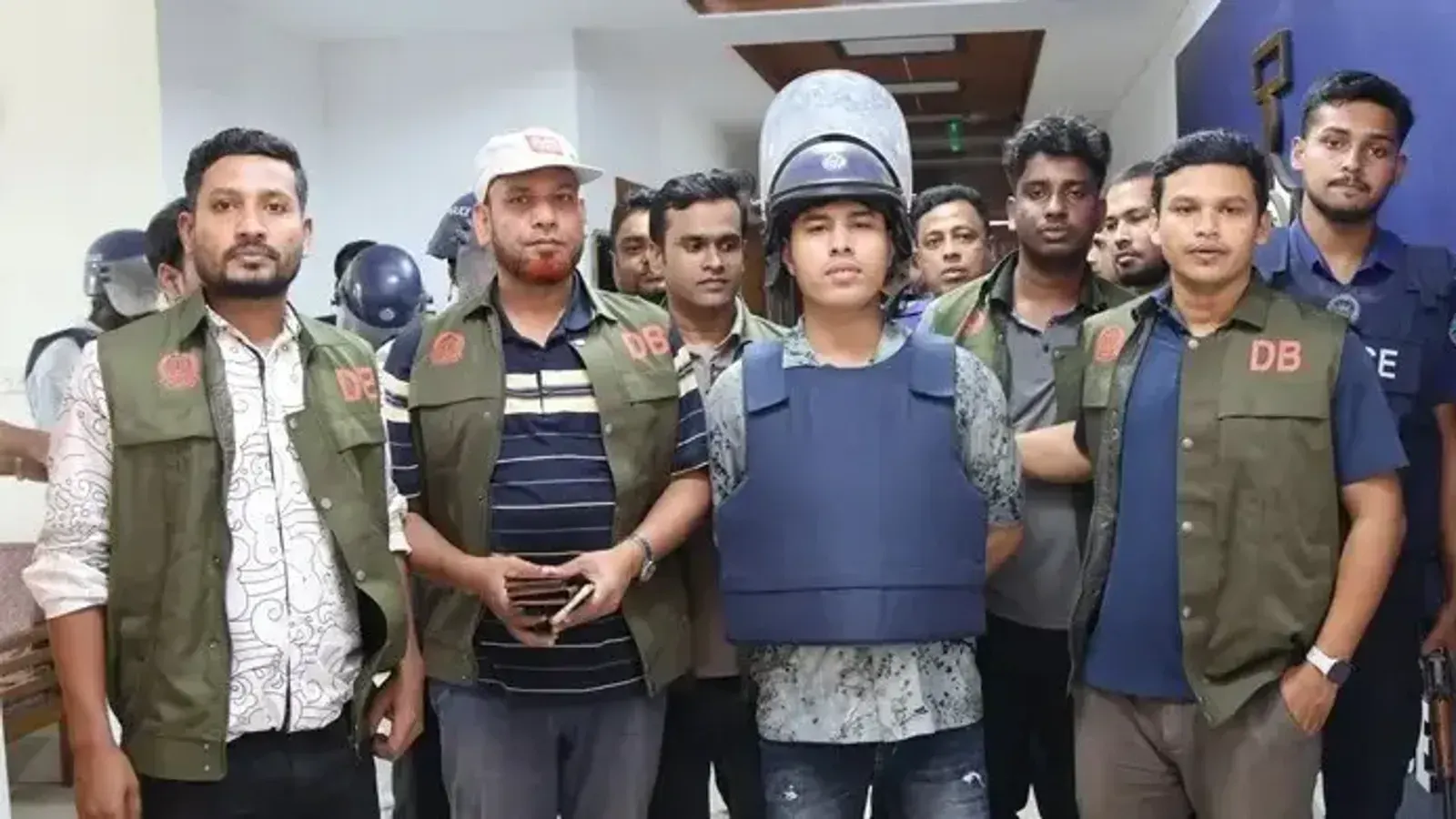 Chittagong police arrest 7 associates of detained extortionist David Imon