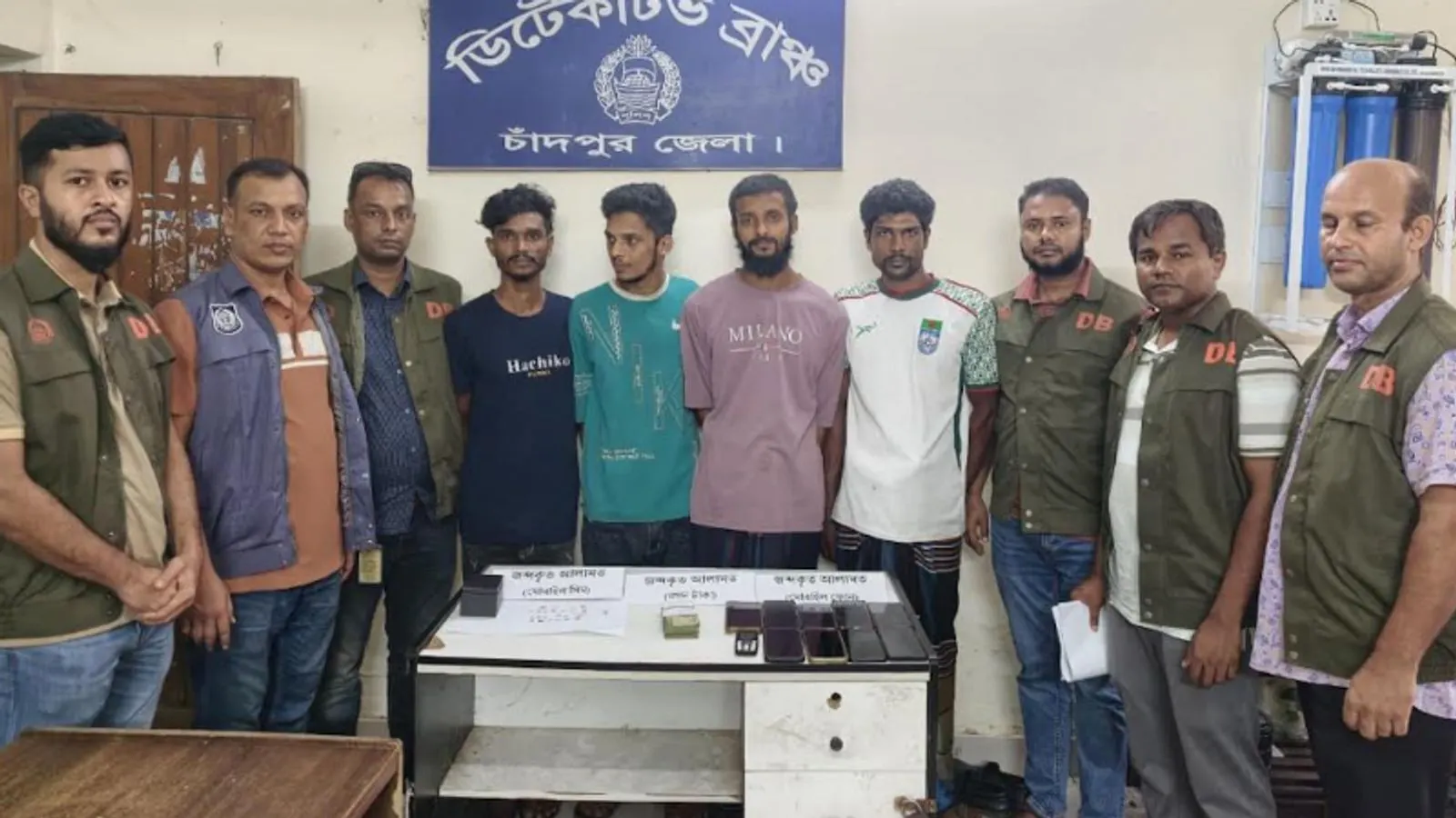 Chandpur Police Arrest Four Cybercrime Gang Members in Narail