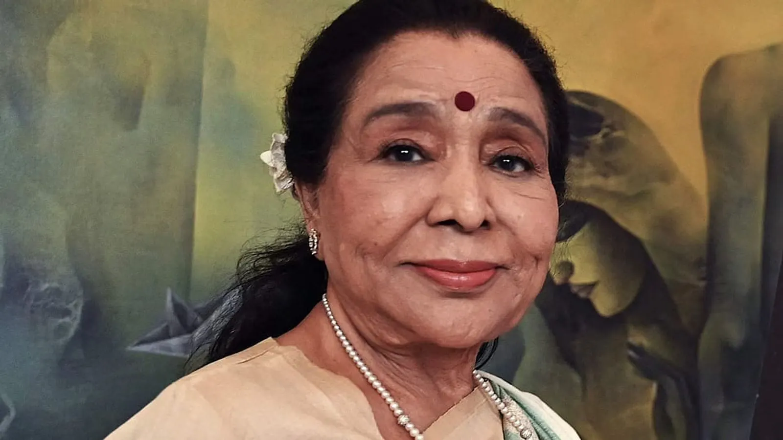 Remembering Asha Bhosle on Her Birth Anniversary