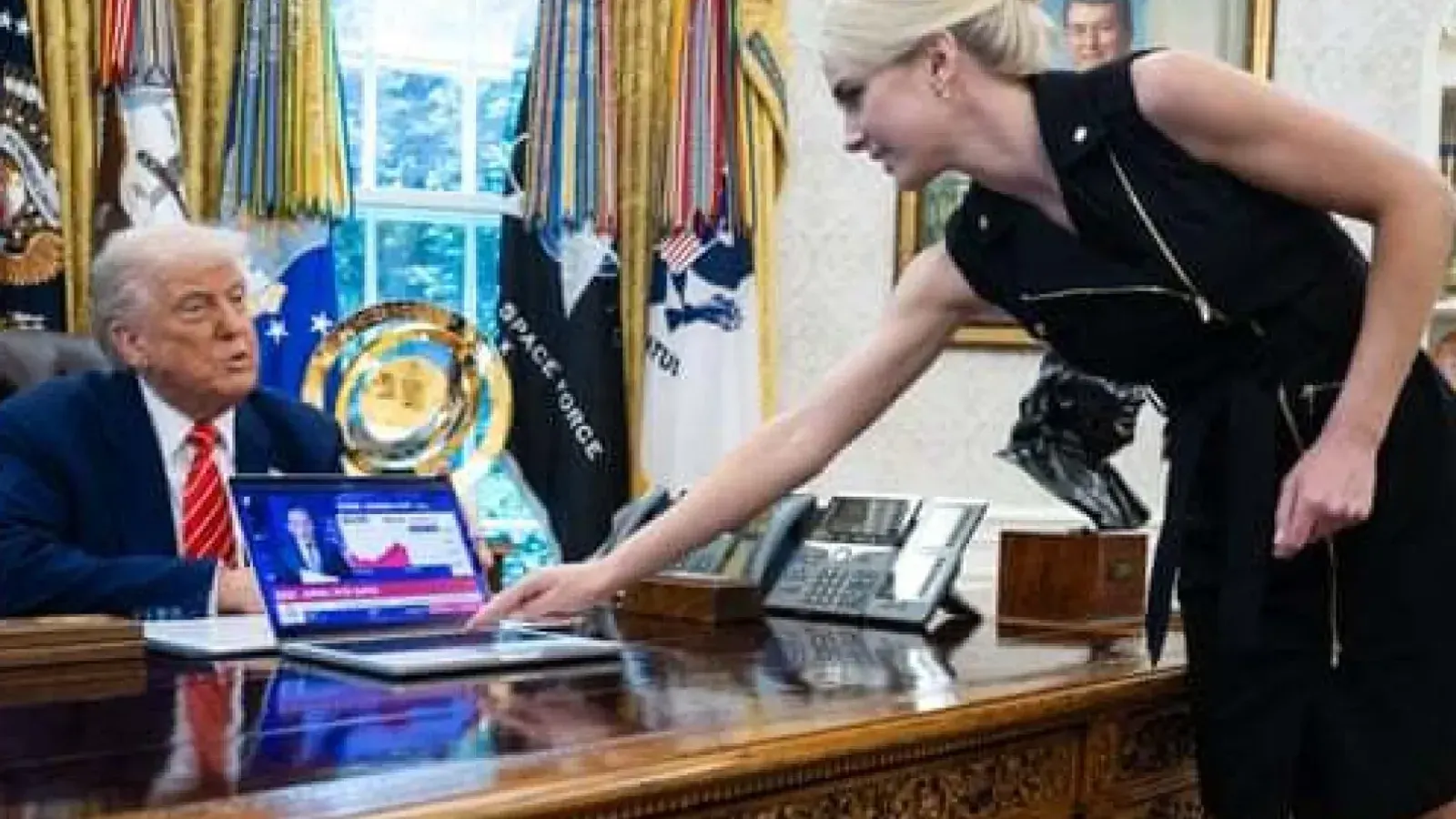 US President Donald Trump Gives $155k in Holiday Gifts to Aides