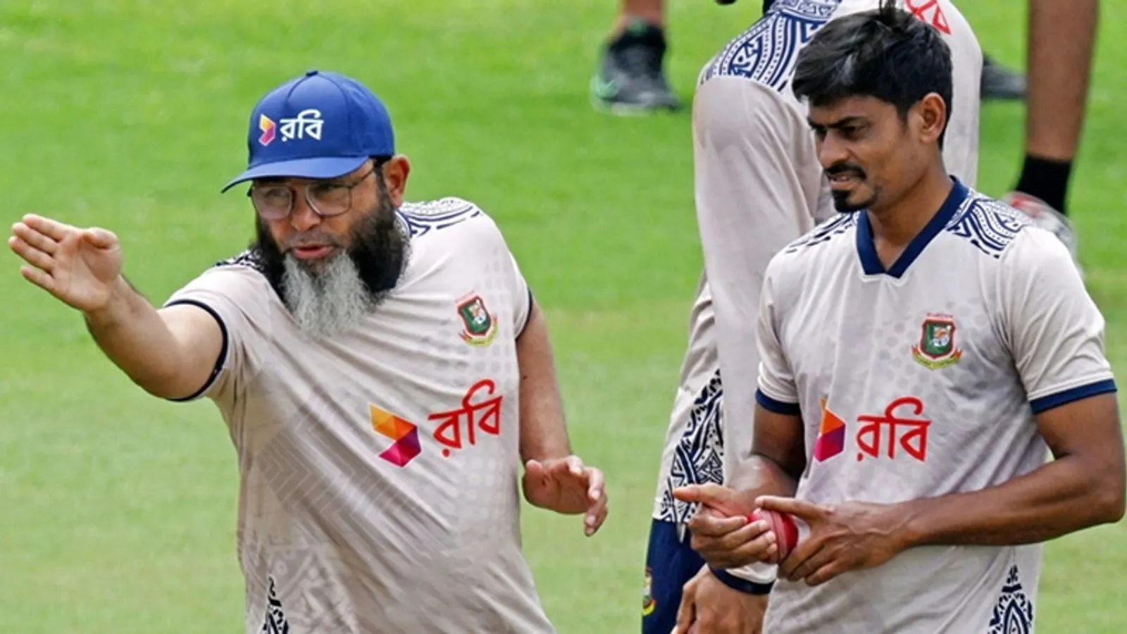 Mushtaq Ahmed Names Bangladesh Spinner Taijul Islam Among World's Top Three